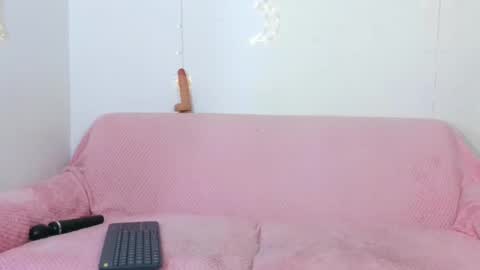 Snapshot of littlesammysexy chatting on 10/10/25, 11:31 Sammy online show from 10/10/25, 11:31