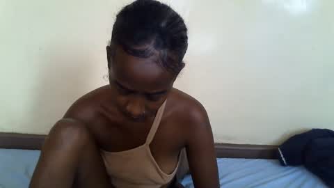 Snapshot of littlesandie chatting on 02/13/25, 11:17 littlesandie online show from 02/13/25, 11:17