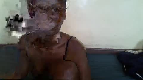 Snapshot of littlesandie chatting on 03/06/25, 11:47 littlesandie online show from 03/06/25, 11:47