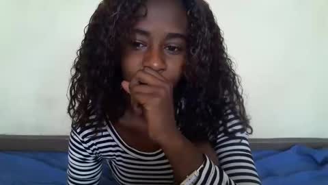 Snapshot of littlesandie chatting on 10/24/25, 05:26 littlesandie online show from 10/24/25, 05:26