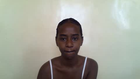 Snapshot of littlesandie chatting on 10/29/25, 06:48 littlesandie online show from 10/29/25, 06:48