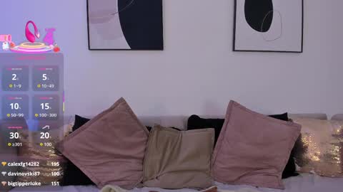 Snapshot of littlesoffi_gh chatting on 03/10/25, 02:37    online show from 03/10/25, 02:37