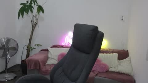 littlestellaspark online show from 09/24/25, 06:17