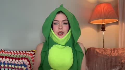 Snapshot of littlesugarpea chatting on 01/08/25, 12:17 Little Sugar Pea  online show from 01/08/25, 12:17