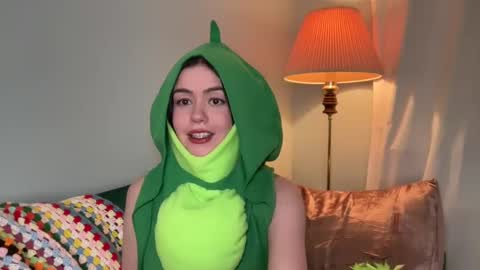 Snapshot of littlesugarpea chatting on 01/12/25, 03:49 Little Sugar Pea  online show from 01/12/25, 03:49