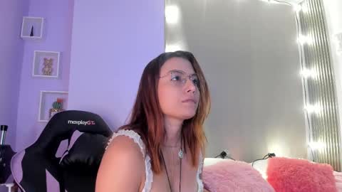 Snapshot of littletammy4u chatting on 05/01/26, 11:37 Tammy online show from 05/01/26, 11:37