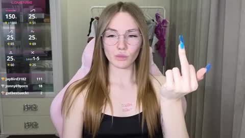 Snapshot of littlevildevil chatting on 02/14/25, 02:54 Eliana online show from 02/14/25, 02:54