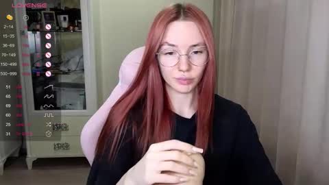 Snapshot of littlevildevil chatting on 10/26/25, 10:43 Eliana online show from 10/26/25, 10:43