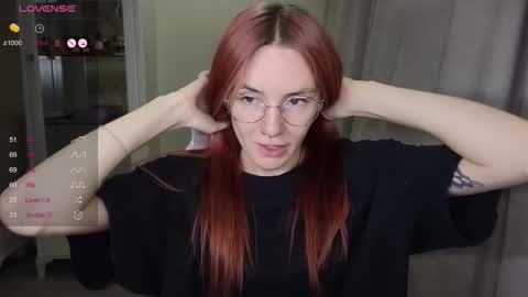 Snapshot of littlevildevil chatting on 11/08/25, 10:37 Eliana online show from 11/08/25, 10:37