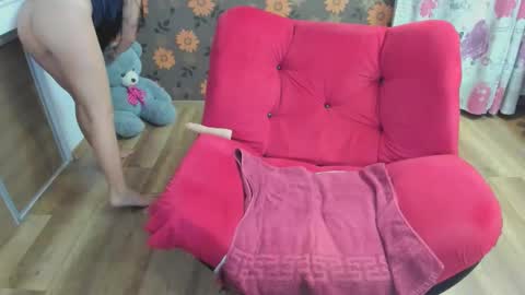 HELLEN online show from 12/01/25, 12:37