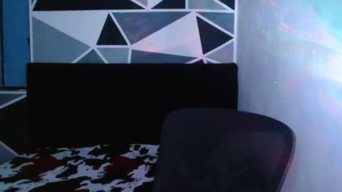 Snapshot of littlextrem chatting on 12/12/24, 07:08 Eros online show from 12/12/24, 07:08