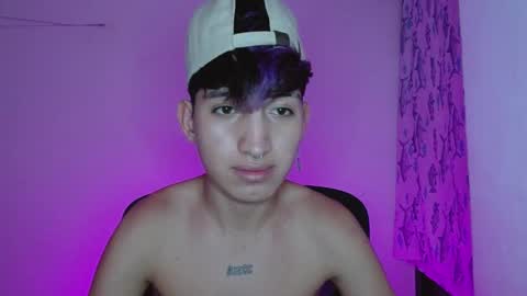 Snapshot of littlextrem chatting on 01/22/25, 05:05 Eros online show from 01/22/25, 05:05
