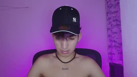 Snapshot of littlextrem chatting on 01/31/25, 06:13 Eros online show from 01/31/25, 06:13