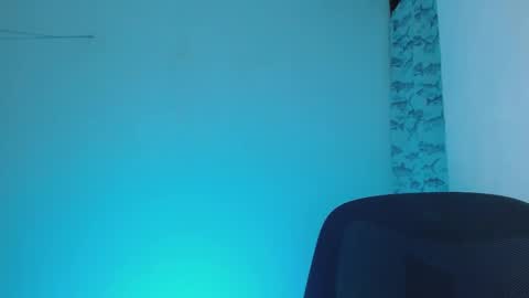 Snapshot of littlextrem chatting on 02/03/25, 06:56 Eros online show from 02/03/25, 06:56