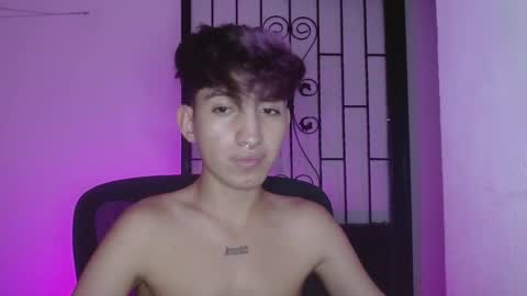 Snapshot of littlextrem chatting on 02/10/25, 02:30 Eros online show from 02/10/25, 02:30