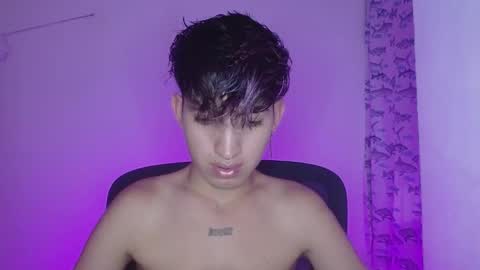 Snapshot of littlextrem chatting on 02/14/25, 03:33 Eros online show from 02/14/25, 03:33