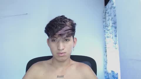 Snapshot of littlextrem chatting on 03/02/25, 12:54 Eros online show from 03/02/25, 12:54