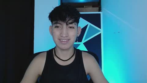 Snapshot of littlextrem chatting on 03/10/25, 01:01 Eros online show from 03/10/25, 01:01