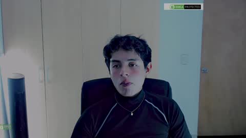 Snapshot of littlezhalem chatting on 11/18/25, 05:23 littlezhalem online show from 11/18/25, 05:23