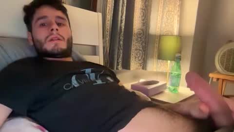 Snapshot of livefantesy4 chatting on 01/10/26, 05:15 livefantesy4 online show from 01/10/26, 05:15