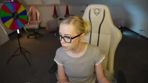 Sheryl online show from 12/05/25, 11:19