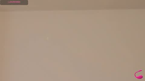 Snapshot of livestream18x chatting on 11/14/25, 03:44 Emily R online show from 11/14/25, 03:44