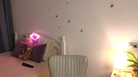 Snapshot of livia_hot chatting on 02/20/26, 11:43 livia_hot online show from 02/20/26, 11:43