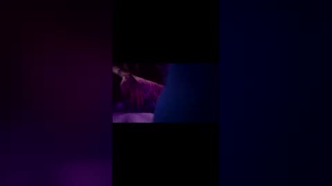 Snapshot of livinglife4me2 chatting on 12/17/25, 12:00 LivinLife online show from 12/17/25, 12:00