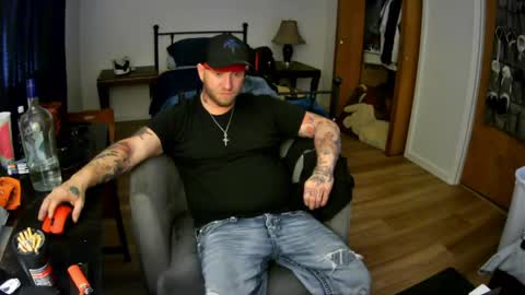 Snapshot of livingpuddle chatting on 05/05/26, 04:04 livingpuddle online show from 05/05/26, 04:04