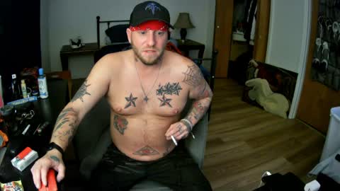 Snapshot of livingpuddle chatting on 05/06/26, 11:04 livingpuddle online show from 05/06/26, 11:04
