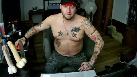 Snapshot of livingpuddle chatting on 05/07/26, 02:50 livingpuddle online show from 05/07/26, 02:50