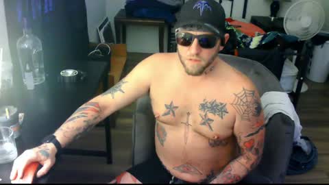 Snapshot of livingpuddle chatting on 05/27/26, 10:51 livingpuddle online show from 05/27/26, 10:51