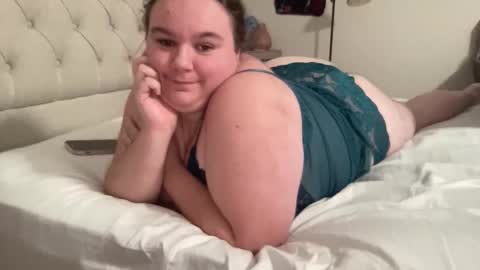 livingresidence135 online show from 11/05/25, 06:52