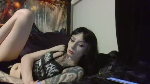 Snapshot of livmirage chatting on 01/03/25, 05:28 Liv Mirage online show from 01/03/25, 05:28