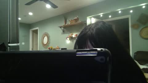 Snapshot of livmirage chatting on 10/16/25, 02:45 Liv Mirage online show from 10/16/25, 02:45