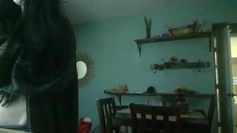Snapshot of livmirage chatting on 10/17/25, 04:20 Liv Mirage online show from 10/17/25, 04:20