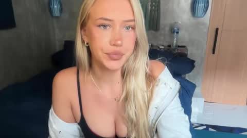 olivia online show from 03/16/26, 01:11