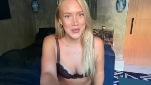 olivia online show from 04/11/26, 07:45