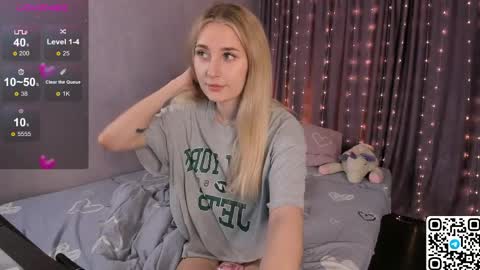 My name is Livy Nice to meet you  Thumbs up please its important online show from 04/14/26, 06:25