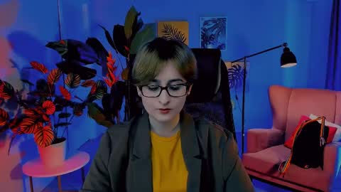 Snapshot of lixeluna chatting on 04/16/26, 06:47 LixeLuna online show from 04/16/26, 06:47
