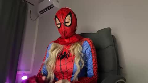 Snapshot of liya_ray chatting on 11/09/25, 10:30 Liya Ray online show from 11/09/25, 10:30