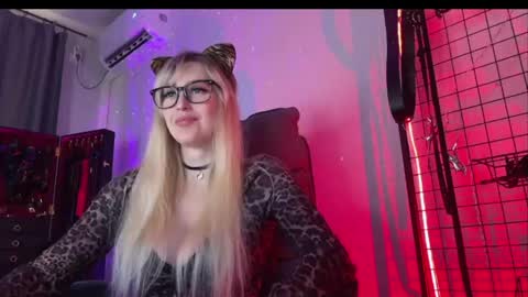 Liya Ray online show from 05/05/26, 03:53