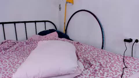 liyaflyhigh online show from 06/11/26, 03:21