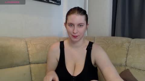 Snapshot of liyasilve chatting on 02/16/26, 02:29 Liya Silve online show from 02/16/26, 02:29