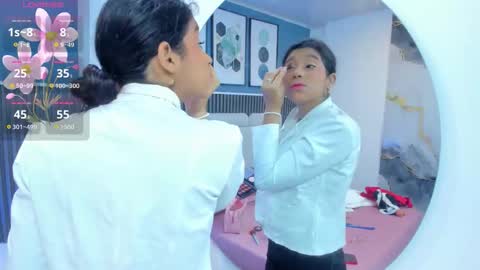 Snapshot of liz__cute chatting on 12/18/25, 11:49 Lizeth online show from 12/18/25, 11:49