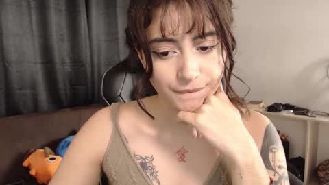 Elizabeth online show from 12/05/25, 02:09