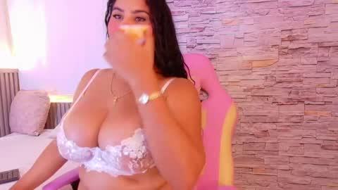 liz_monserrat online show from 04/15/26, 07:43