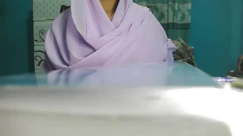 Snapshot of liza590865 chatting on 11/28/25, 11:24 liza590865 online show from 11/28/25, 11:24