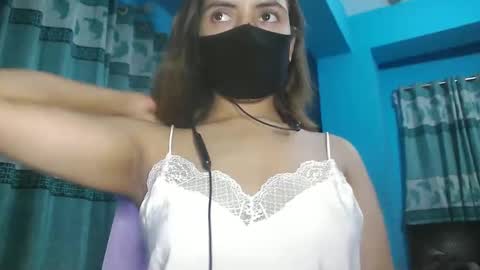 Snapshot of liza590865 chatting on 12/01/25, 05:51 liza590865 online show from 12/01/25, 05:51