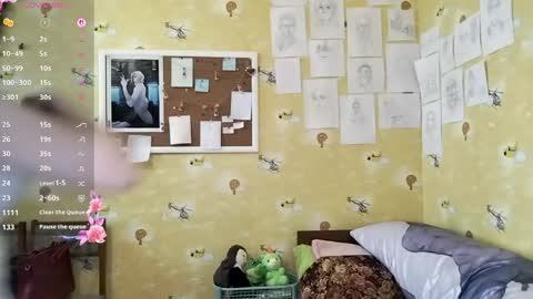 Molly online show from 05/13/26, 09:17